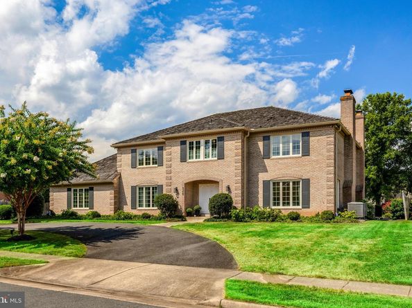 6305 Dunaway Court, Mclean VA 22101