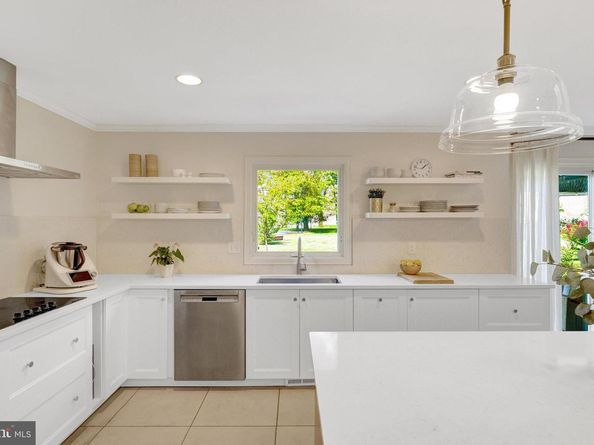 6305 Dunaway Court, Mclean VA 22101