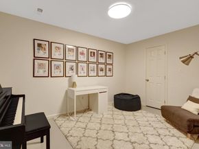 6305 Dunaway Court, Mclean VA 22101