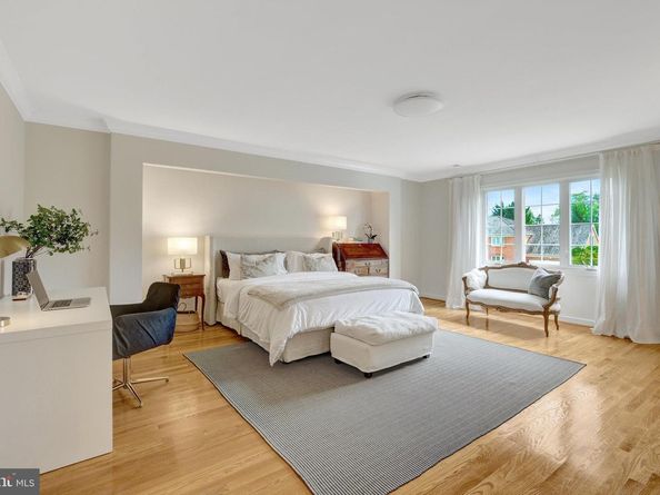 6305 Dunaway Court, Mclean VA 22101