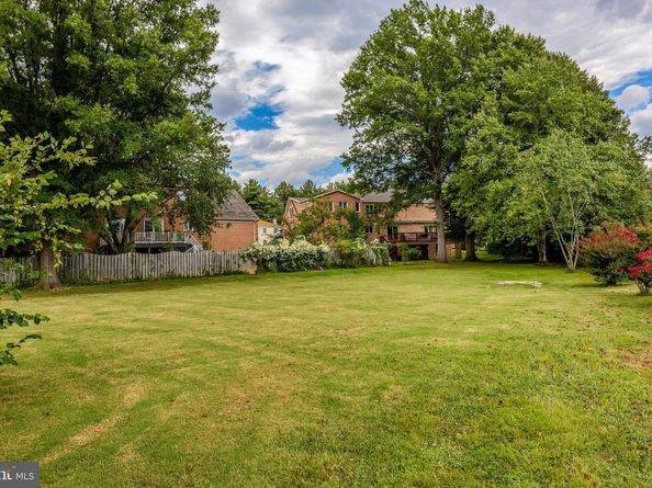 6305 Dunaway Court, Mclean VA 22101