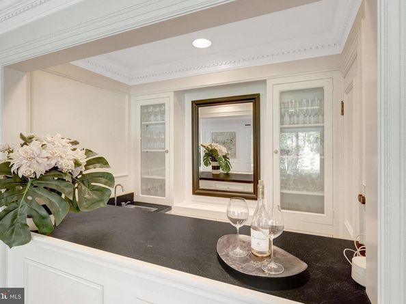 6305 Dunaway Court, Mclean VA 22101