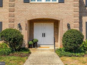 6305 Dunaway Court, Mclean VA 22101