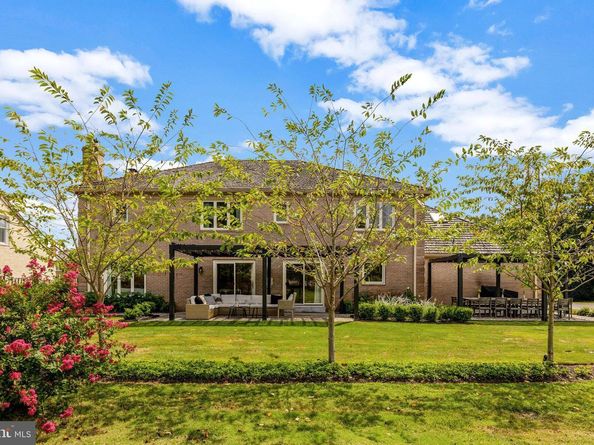 6305 Dunaway Court, Mclean VA 22101