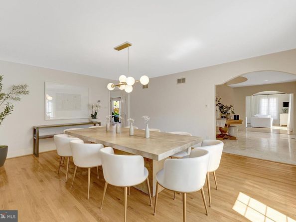 6305 Dunaway Court, Mclean VA 22101
