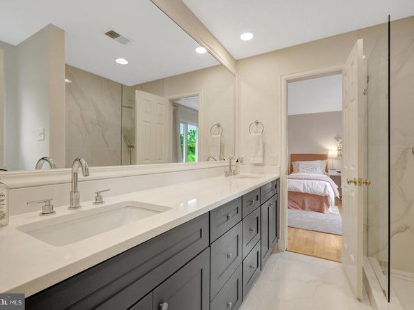 6305 Dunaway Court, Mclean VA 22101