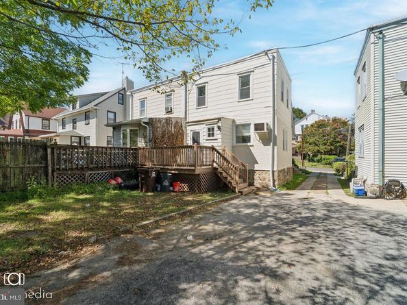 118 E Stewart Avenue, Lansdowne PA 19050