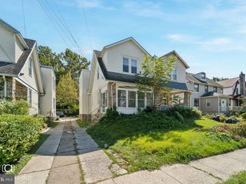 118 E Stewart Avenue