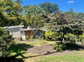 2914 Meadow View Road, Falls Church VA 22042