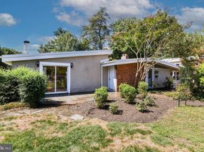 2914 Meadow View Road, Falls Church VA 22042