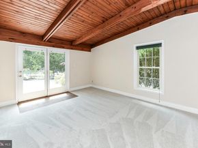 2914 Meadow View Road, Falls Church VA 22042