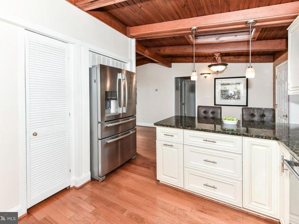2914 Meadow View Road, Falls Church VA 22042