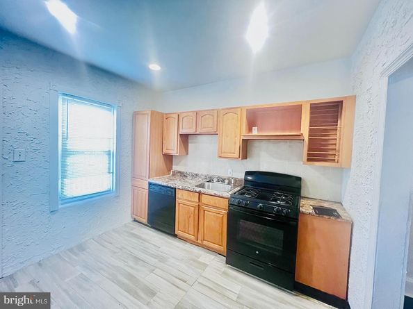6638 Ross Street, Philadelphia PA 19119