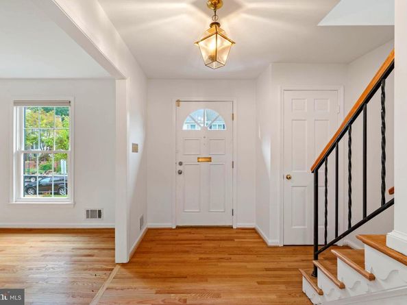 1116 Randolph Road, Mclean VA 22101