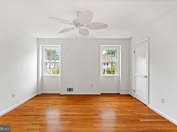 1116 Randolph Road, Mclean VA 22101