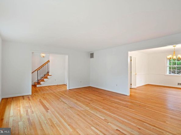 1116 Randolph Road, Mclean VA 22101