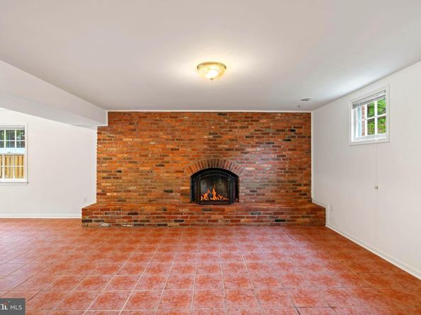 1116 Randolph Road, Mclean VA 22101