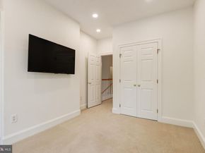 2035 Mayfair Mclean Court, Falls Church VA 22043