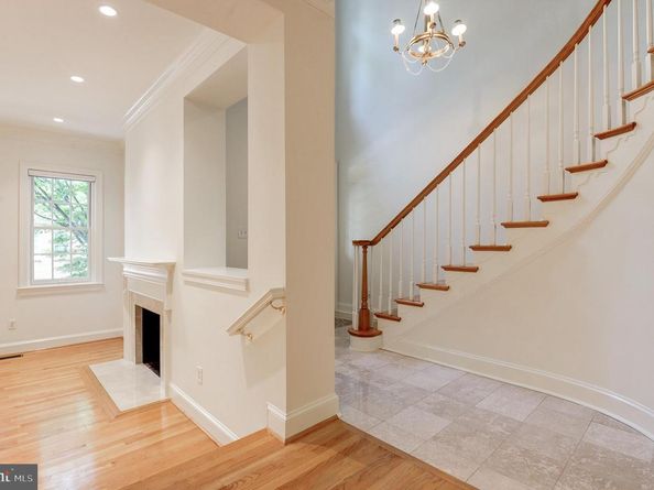 2035 Mayfair Mclean Court, Falls Church VA 22043