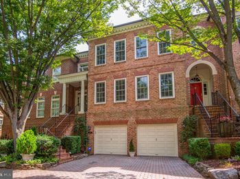 2035 Mayfair Mclean Court