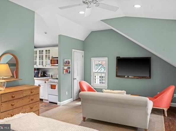7292 Mill Spring Drive, Ambler PA 19002