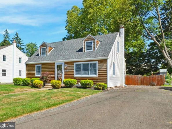 513 Corinthian Avenue, Hatboro PA 19040