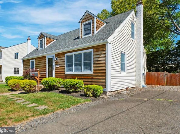 513 Corinthian Avenue, Hatboro PA 19040