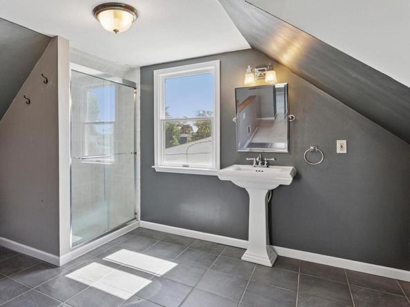 513 Corinthian Avenue, Hatboro PA 19040