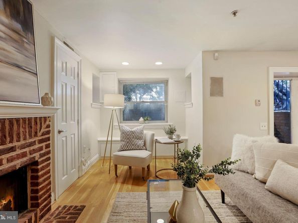 1713 18TH Street NW B, Washington DC 20009