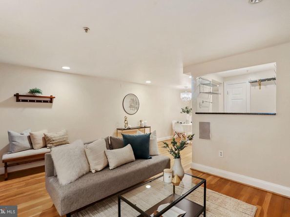 1713 18TH Street NW B, Washington DC 20009