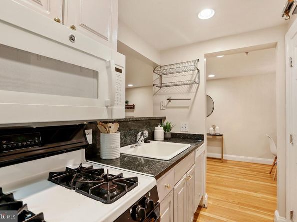 1713 18TH Street NW B, Washington DC 20009
