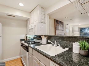 1713 18TH Street NW B, Washington DC 20009