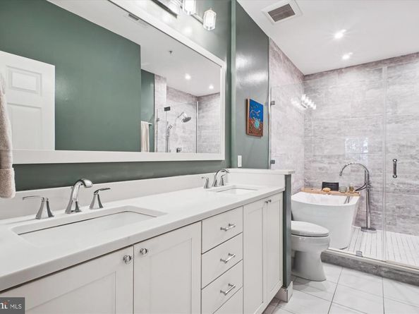 2663 Manhattan Place 310, Vienna VA 22180
