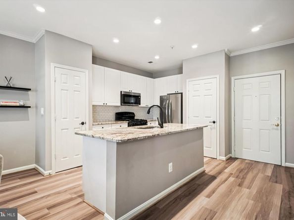 2663 Manhattan Place 310, Vienna VA 22180