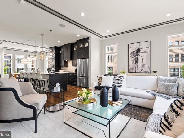 1741 Mckenna Point Drive 2701, Mclean VA 22102