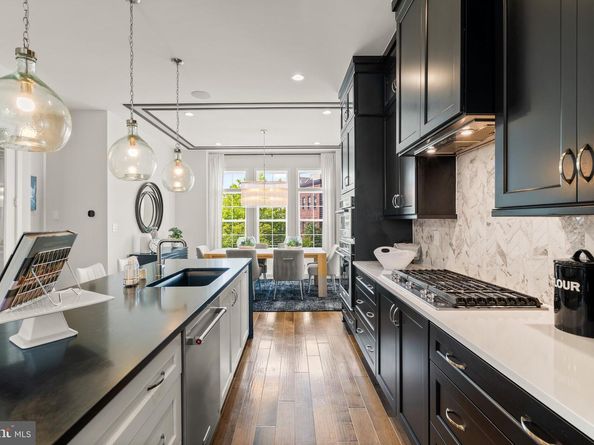 1741 Mckenna Point Drive 2701, Mclean VA 22102