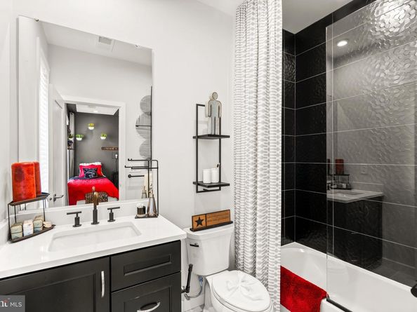 1741 Mckenna Point Drive 2701, Mclean VA 22102