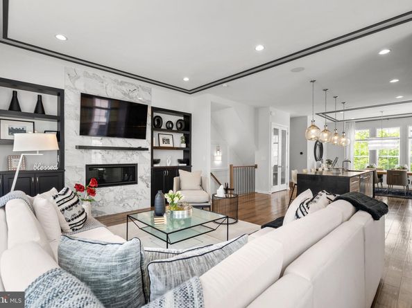 1741 Mckenna Point Drive 2701, Mclean VA 22102