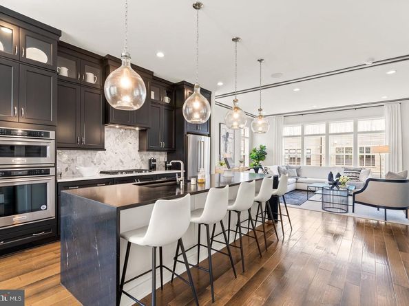 1741 Mckenna Point Drive 2701, Mclean VA 22102