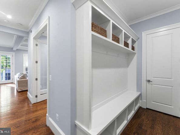 106 Tapawingo Road SW, Vienna VA 22180