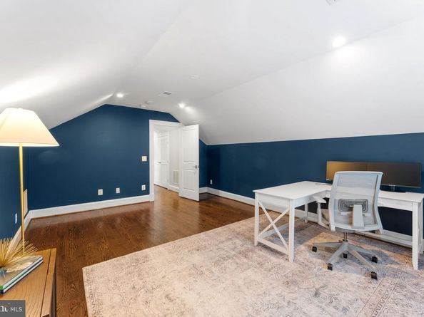 106 Tapawingo Road SW, Vienna VA 22180