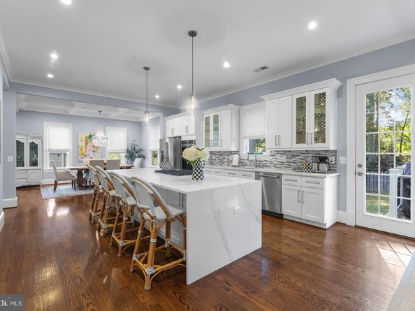 106 Tapawingo Road SW, Vienna VA 22180