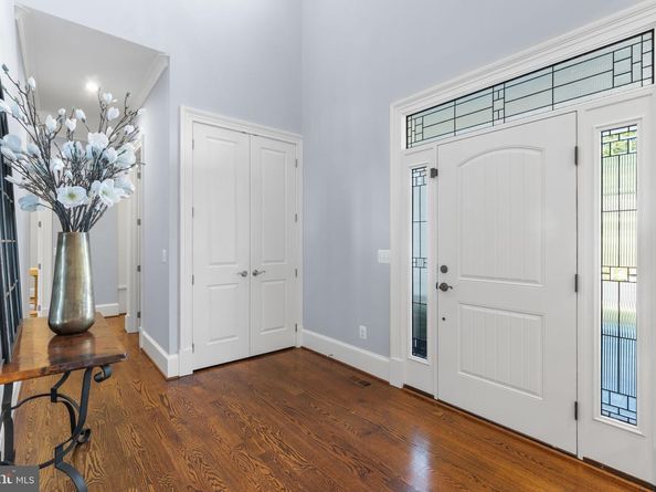 106 Tapawingo Road SW, Vienna VA 22180