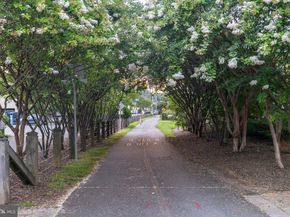 106 Tapawingo Road SW, Vienna VA 22180