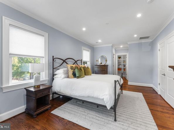 106 Tapawingo Road SW, Vienna VA 22180