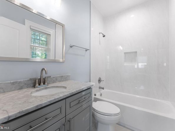 106 Tapawingo Road SW, Vienna VA 22180