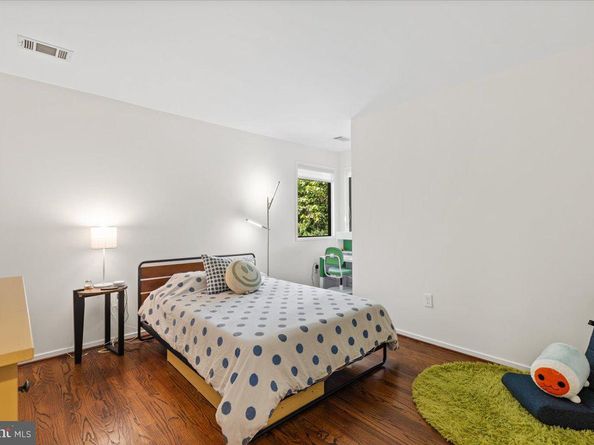 9411 Fernwood Road, Bethesda MD 20817