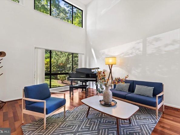 9411 Fernwood Road, Bethesda MD 20817
