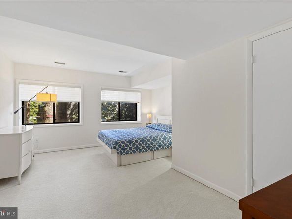 9411 Fernwood Road, Bethesda MD 20817