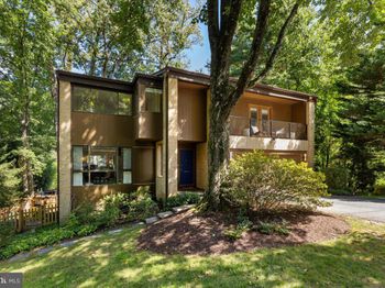 9411 Fernwood Road